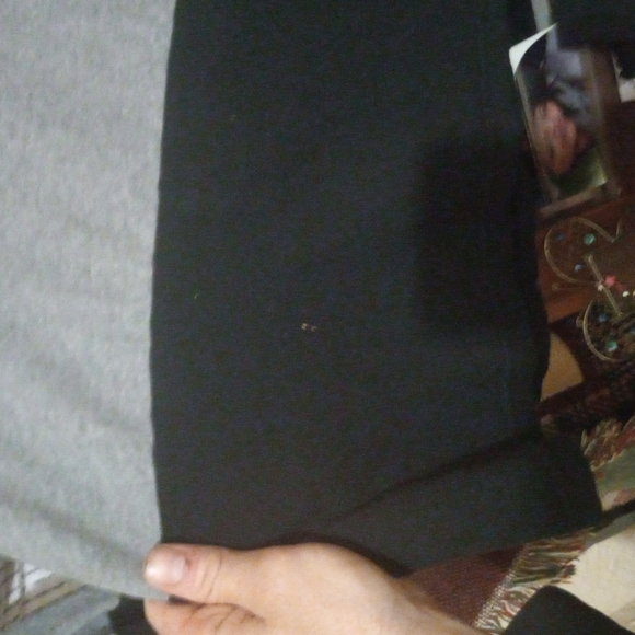 Size small hooded Puma long sleeve tee - Picture 4 of 5